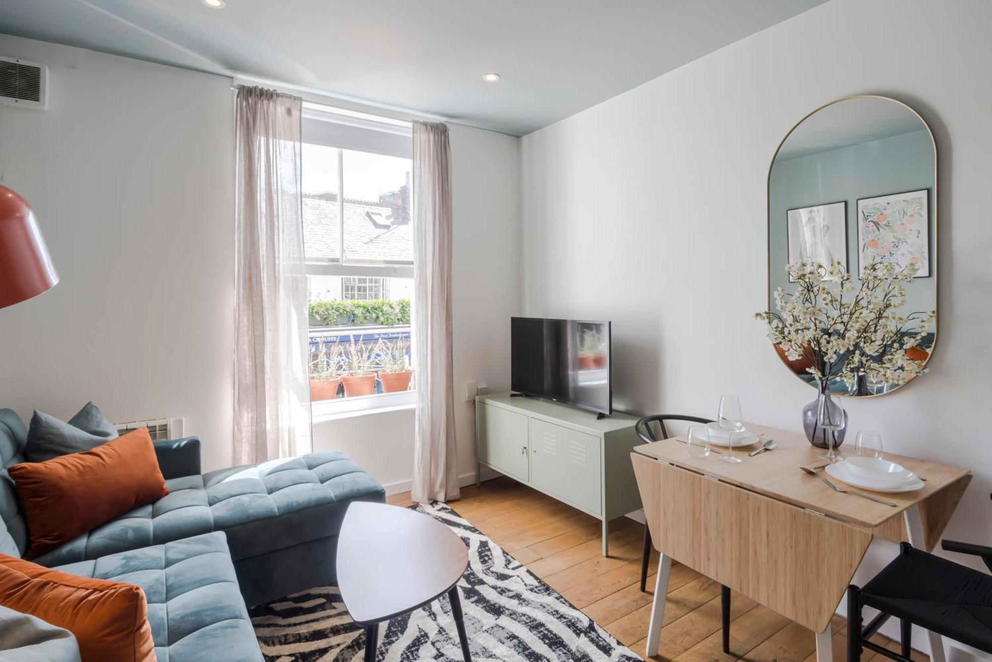 Bijou Flat On Broadway Market London Exterior photo